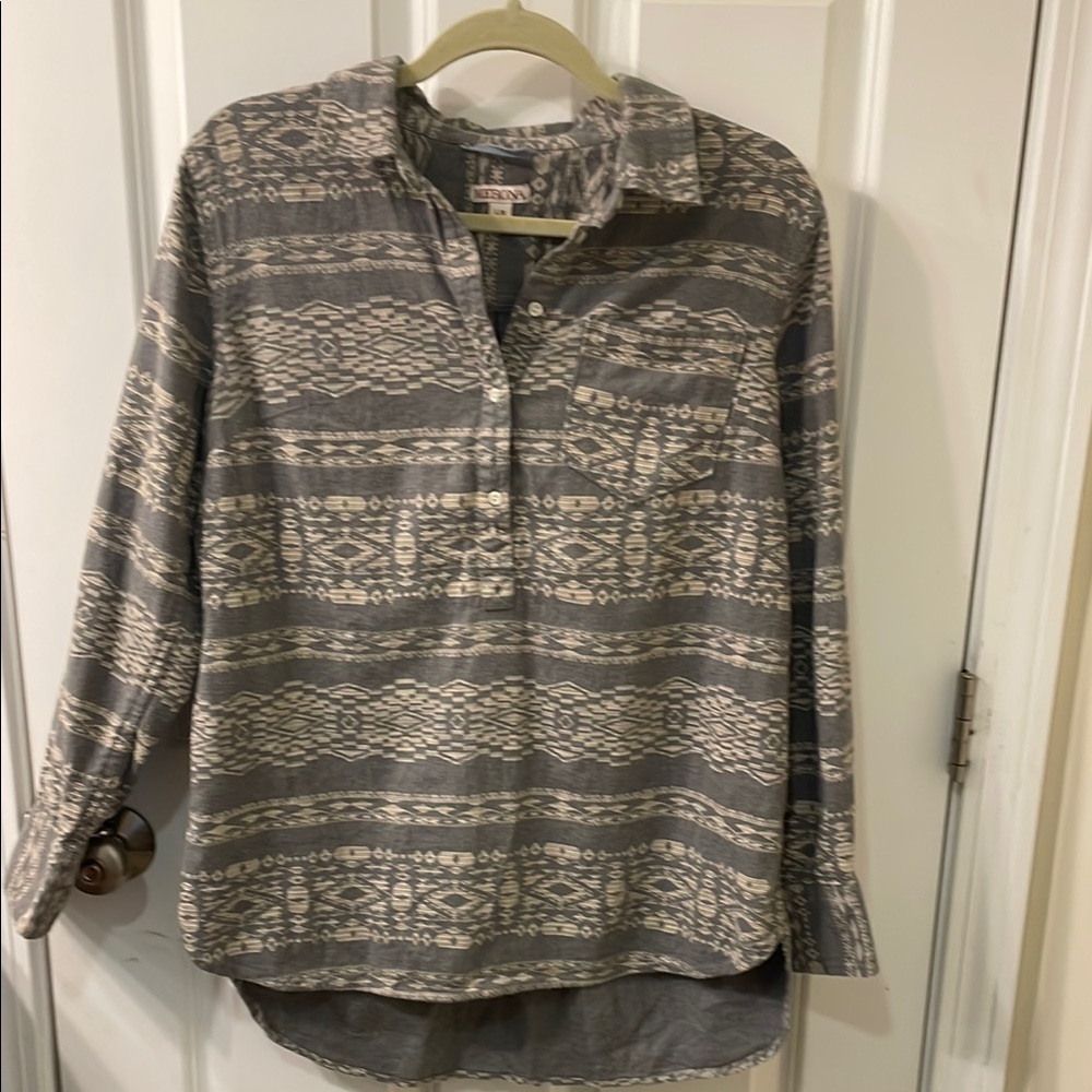 MeronaFlannel gray beige indian blanket print Women’s Large